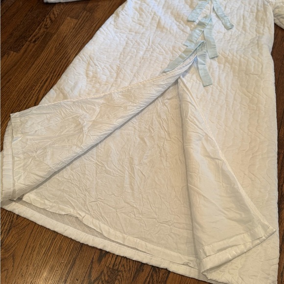 Valentino White Quilted Puffer Luxury Robe with Front Ties Size Large - Picture 4 of 10